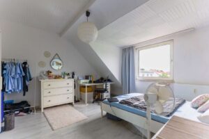 Schlafzimmer DG