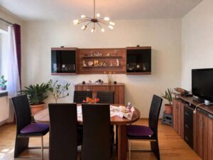 Bestand - Wohnzimmer-Essbereich