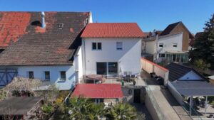 Neubau - Luftaufnahme aus dem Garten
